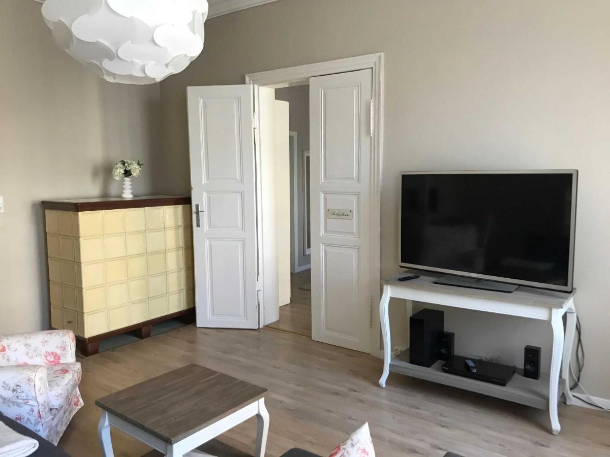 Eckloff Apartment